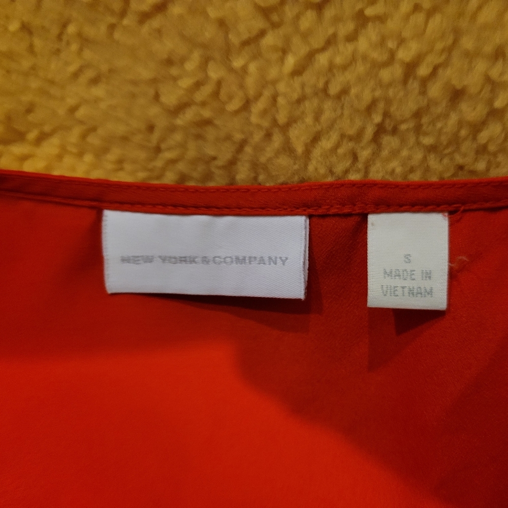 New York & Company dressy red top - Picture 5 of 7